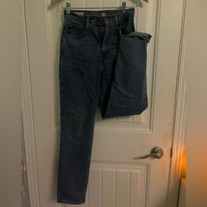 Levi’s mom style jeans!